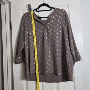 Elegant Blouse with Gold Leaf Design